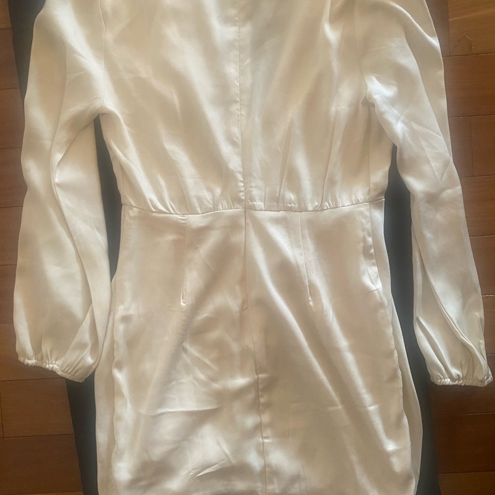 Entro Dress - Picture 4 of 5